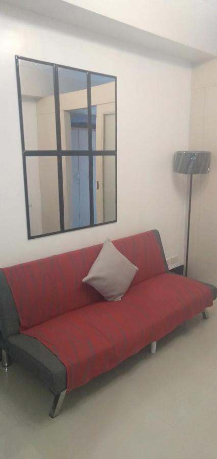 Yhanz Z Sea Residences Pasay Exterior photo