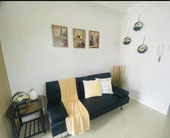 Yhanz Z Sea Residences Pasay Exterior photo